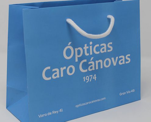 Bolsas de lujo para opticas, ejemplo de diseño con logotipo, totalmente personalizado. Diferentes modelos y tamaño